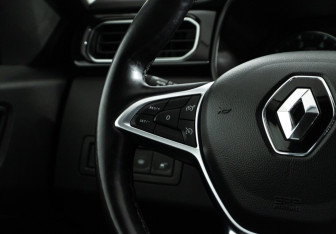 Подержанный автомобиль Renault Arkana 2019 года (19 фото)