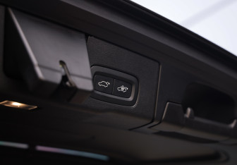 Подержанный автомобиль Volvo XC60 2021 года (39 фото)