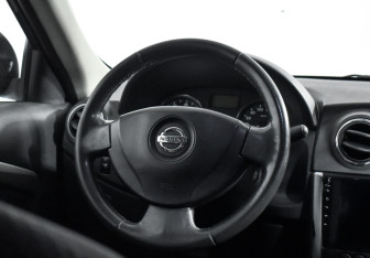 Подержанный автомобиль Nissan Almera Sedan 2013 года (14 фото)