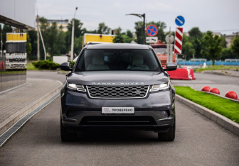 Подержанный автомобиль Land Rover Range Rover Velar 2017 года (4 фото)