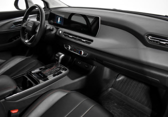 Подержанный автомобиль BAIC U5 Plus 2023 года (13 фото)