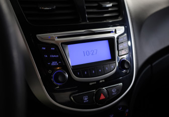 Подержанный автомобиль Hyundai Solaris Sedan 2011 года (13 фото)