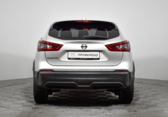 Подержанный автомобиль Nissan Qashqai 2020 года (6 фото)