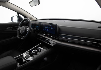 Подержанный автомобиль Kia Sportage 2023 года (9 фото)
