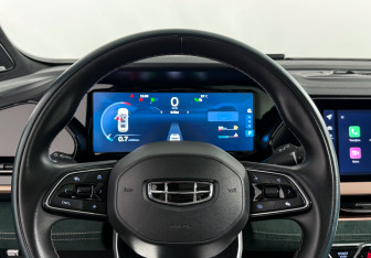Подержанный автомобиль Geely Monjaro 2023 года (17 фото)