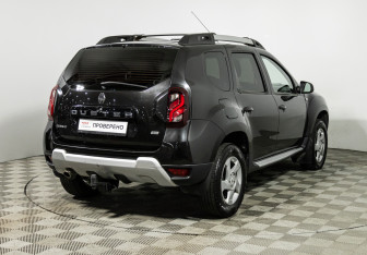 Подержанный автомобиль Renault Duster 2018 года (5 фото)