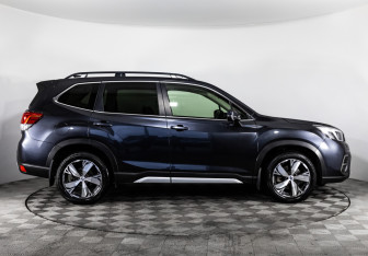 Подержанный автомобиль Subaru Forester Suv 2018 года (6 фото)