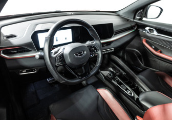 Подержанный автомобиль Geely Coolray 2023 года (11 фото)