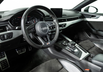 Подержанный автомобиль Audi A5 Coupe 2017 года (11 фото)