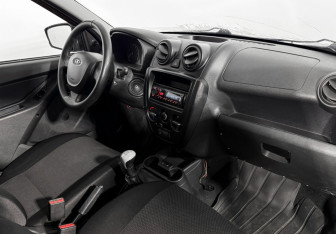Подержанный автомобиль LADA (ВАЗ) Granta Liftback 2014 года (12 фото)