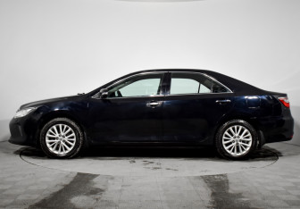 Подержанный автомобиль Toyota Camry Sedan 2015 года (8 фото)