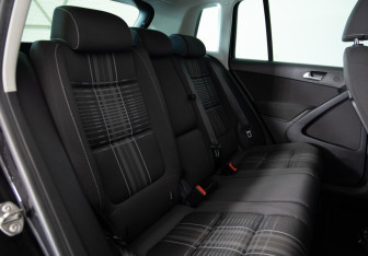 Подержанный автомобиль Volkswagen Tiguan 2015 года (13 фото)