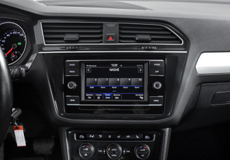 Подержанный автомобиль Volkswagen Tiguan 2017 года (16 фото)