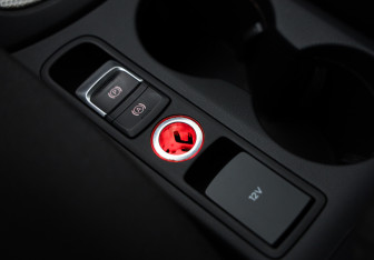 Подержанный автомобиль Audi Q3 2012 года (18 фото)