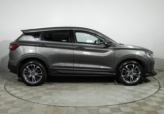 Подержанный автомобиль Geely Coolray 2023 года (4 фото)