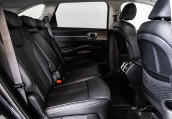 Подержанный автомобиль Kia Sorento 2021 года (26 фото)