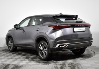 Подержанный автомобиль Omoda C5 2024 года (7 фото)