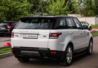 Подержанный автомобиль Land Rover Range Rover Sport 2017 года (6 фото)