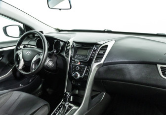 Подержанный автомобиль Hyundai i30 Hatchback 2013 года (9 фото)
