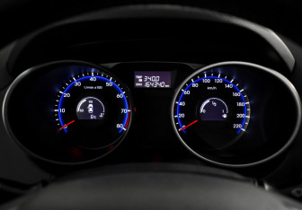 Подержанный автомобиль Hyundai ix35 2014 года (17 фото)