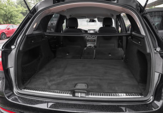 Подержанный автомобиль Mercedes-Benz GLC Coupe 2018 года (32 фото)