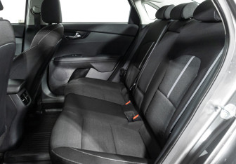 Подержанный автомобиль Kia Cerato Sedan 2020 года (10 фото)