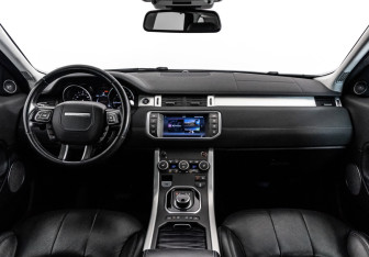 Подержанный автомобиль Land Rover Range Rover Evoque 2017 года (12 фото)