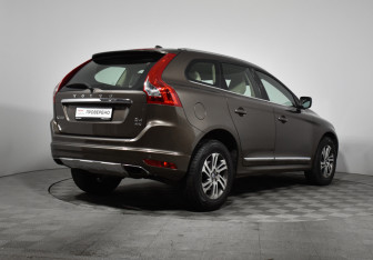 Подержанный автомобиль Volvo XC60 2014 года (5 фото)