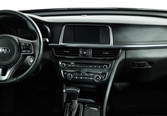 Подержанный автомобиль Kia Optima Sedan 2017 года (14 фото)