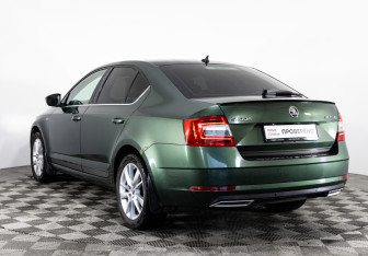 Подержанный автомобиль Skoda Octavia Liftback 2020 года (7 фото)