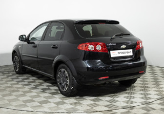 Подержанный автомобиль Chevrolet Lacetti Hatchback 2010 года (7 фото)