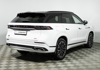 Подержанный автомобиль Jaecoo J8 2024 года (5 фото)
