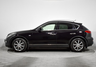 Подержанный автомобиль Infiniti EX 2012 года (8 фото)