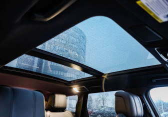 Подержанный автомобиль Land Rover Range Rover Sport 2020 года (38 фото)