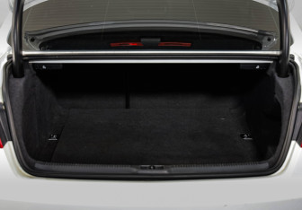 Подержанный автомобиль Audi A5 Coupe 2010 года (23 фото)