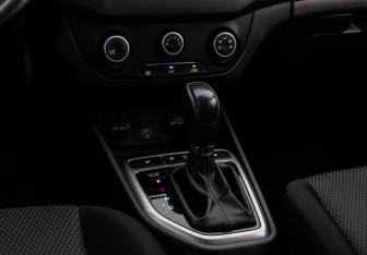 Подержанный автомобиль Hyundai Creta 2021 года (13 фото)