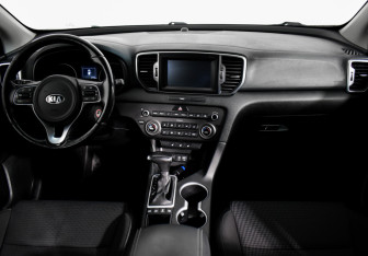Подержанный автомобиль Kia Sportage 2017 года (14 фото)