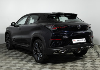Подержанный автомобиль Changan UNI-T 2023 года (7 фото)