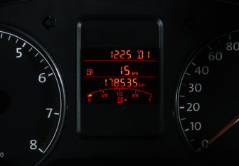 Подержанный автомобиль Volkswagen Polo Sedan 2012 года (17 фото)