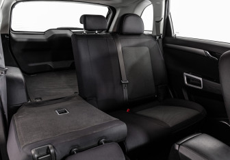 Подержанный автомобиль Opel Antara 2008 года (18 фото)