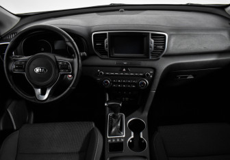 Подержанный автомобиль Kia Sportage 2018 года (14 фото)