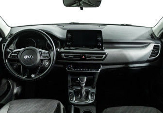 Подержанный автомобиль Kia Seltos 2020 года (13 фото)