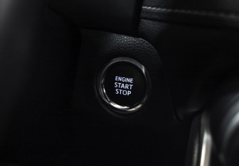 Подержанный автомобиль Toyota RAV4 2021 года (18 фото)