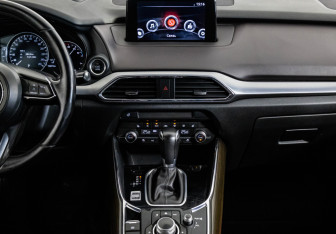 Подержанный автомобиль Mazda CX-9 2019 года (13 фото)