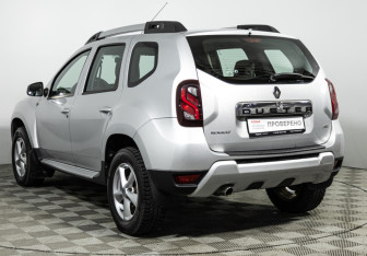 Подержанный автомобиль Renault Duster 2018 года (7 фото)