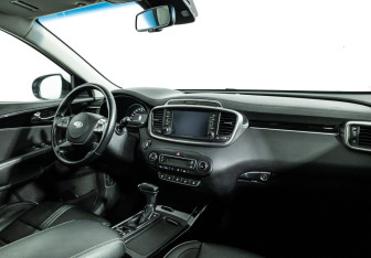 Подержанный автомобиль Kia Sorento 2019 года (9 фото)