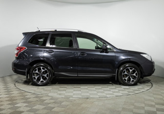 Подержанный автомобиль Subaru Forester Suv 2014 года (4 фото)