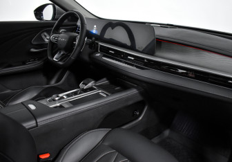 Подержанный автомобиль Chery Arrizo 8 2023 года (14 фото)