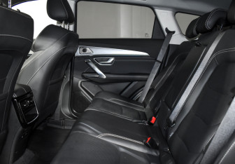 Подержанный автомобиль Jetour X70 2023 года (12 фото)