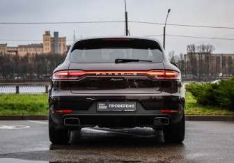 Подержанный автомобиль Porsche Macan 2019 года (6 фото)